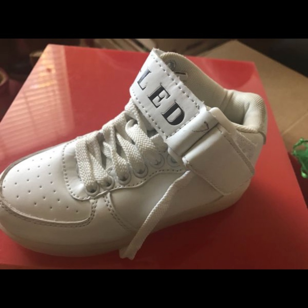 Light up kids shoes